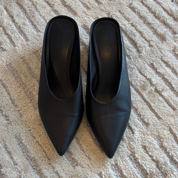 Vince Black Pointed-Toe Flats 38/8 - Picture 2 of 8